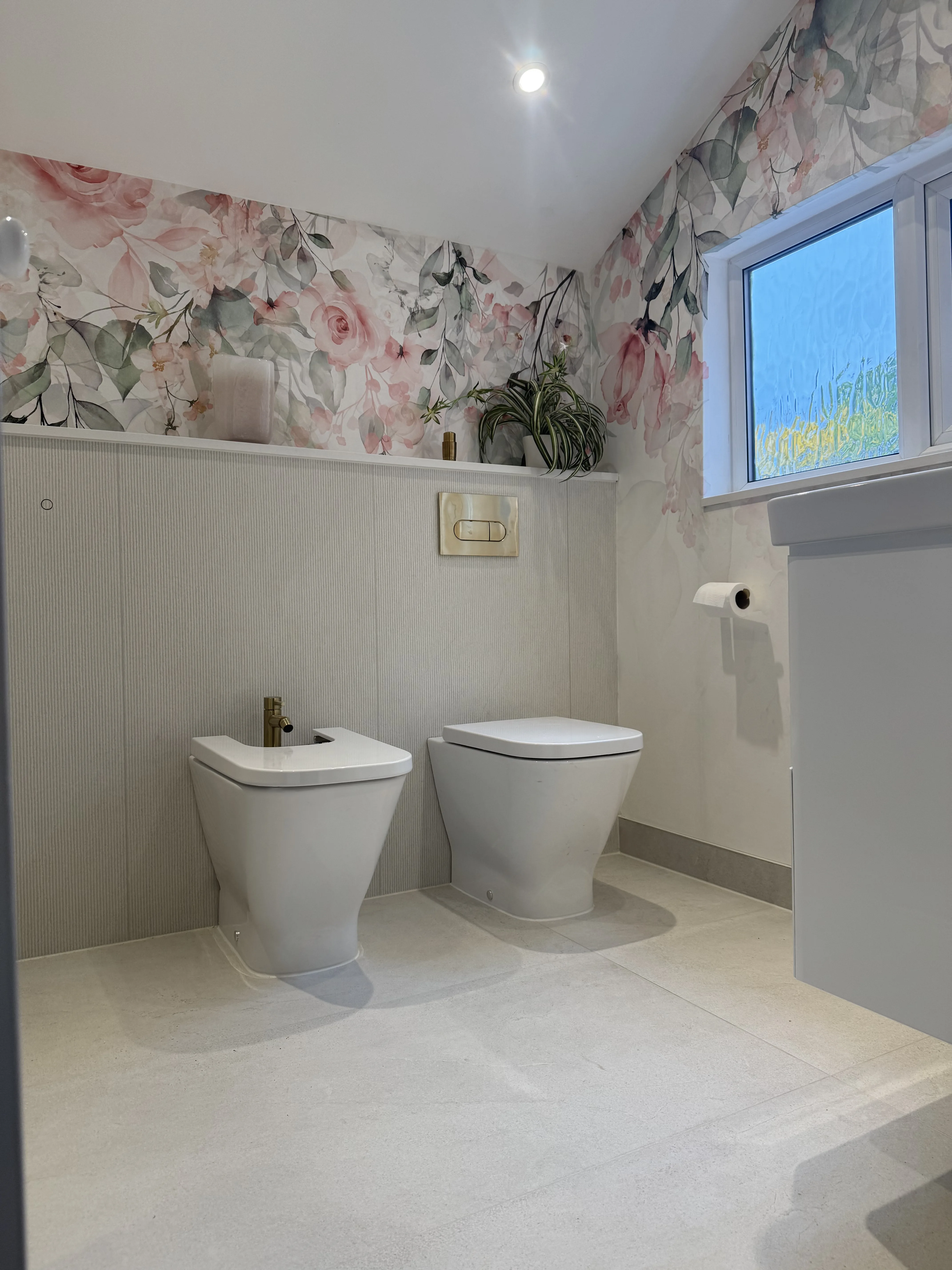 Bathroom refit with vanity unit